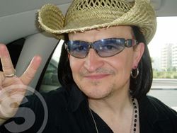 Bono (Andy Barker)
